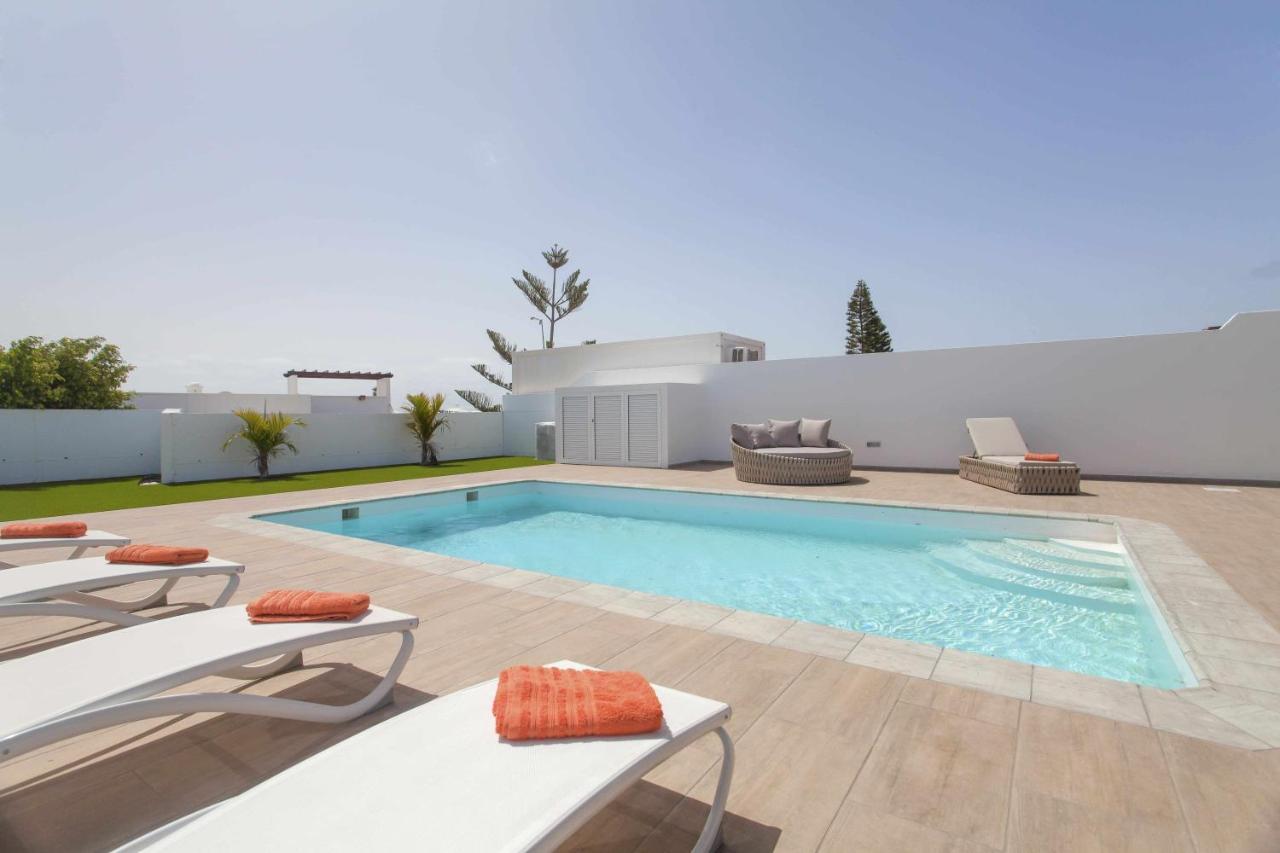 Homu Aura Fantastica Villa Con Piscina Privada Playa Blanca  Exterior photo