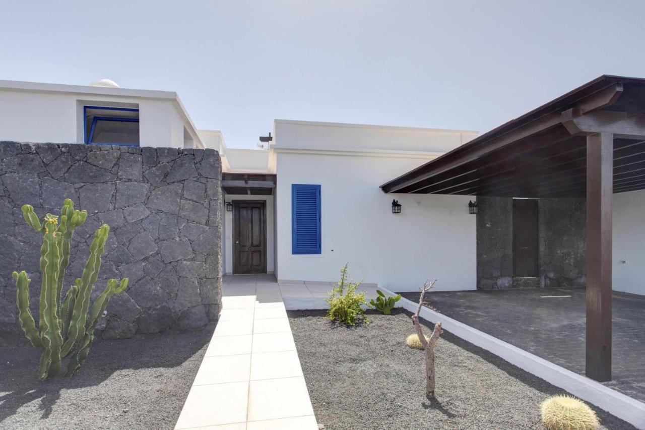 Homu Aura Fantastica Villa Con Piscina Privada Playa Blanca  Exterior photo